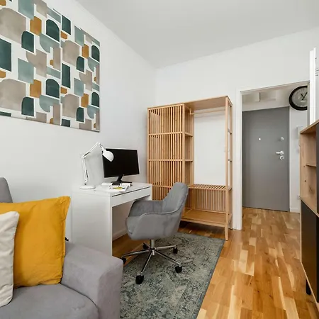 Spacious In With A Desk For Remote Work And A Balcony By Renters 브로츠와프